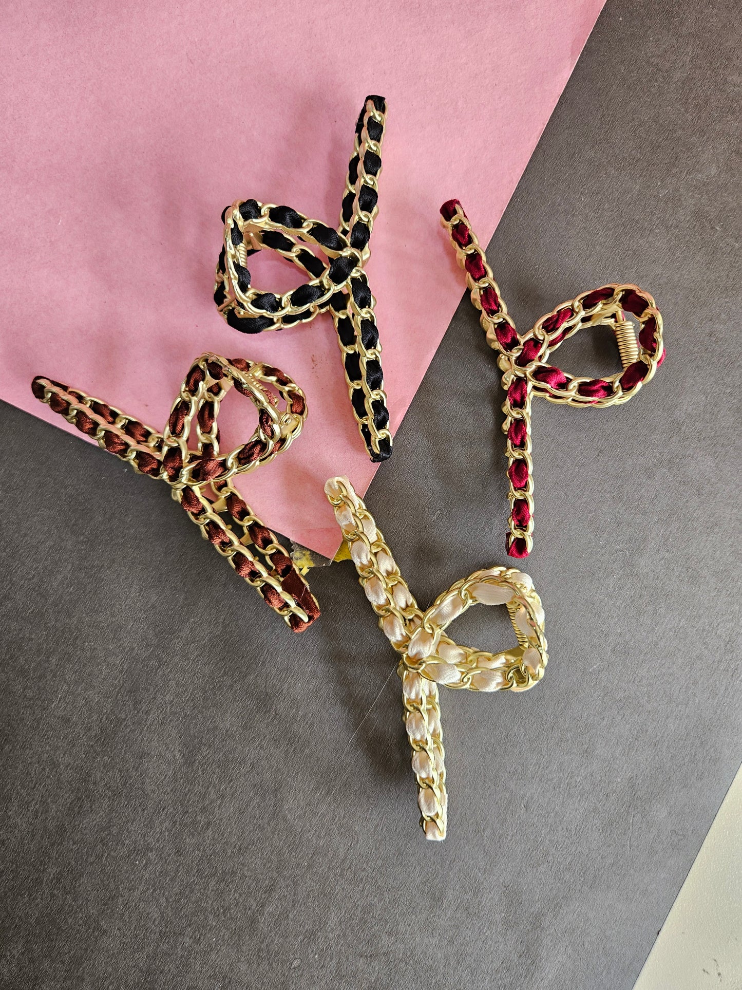 Metal knot jumbo claws