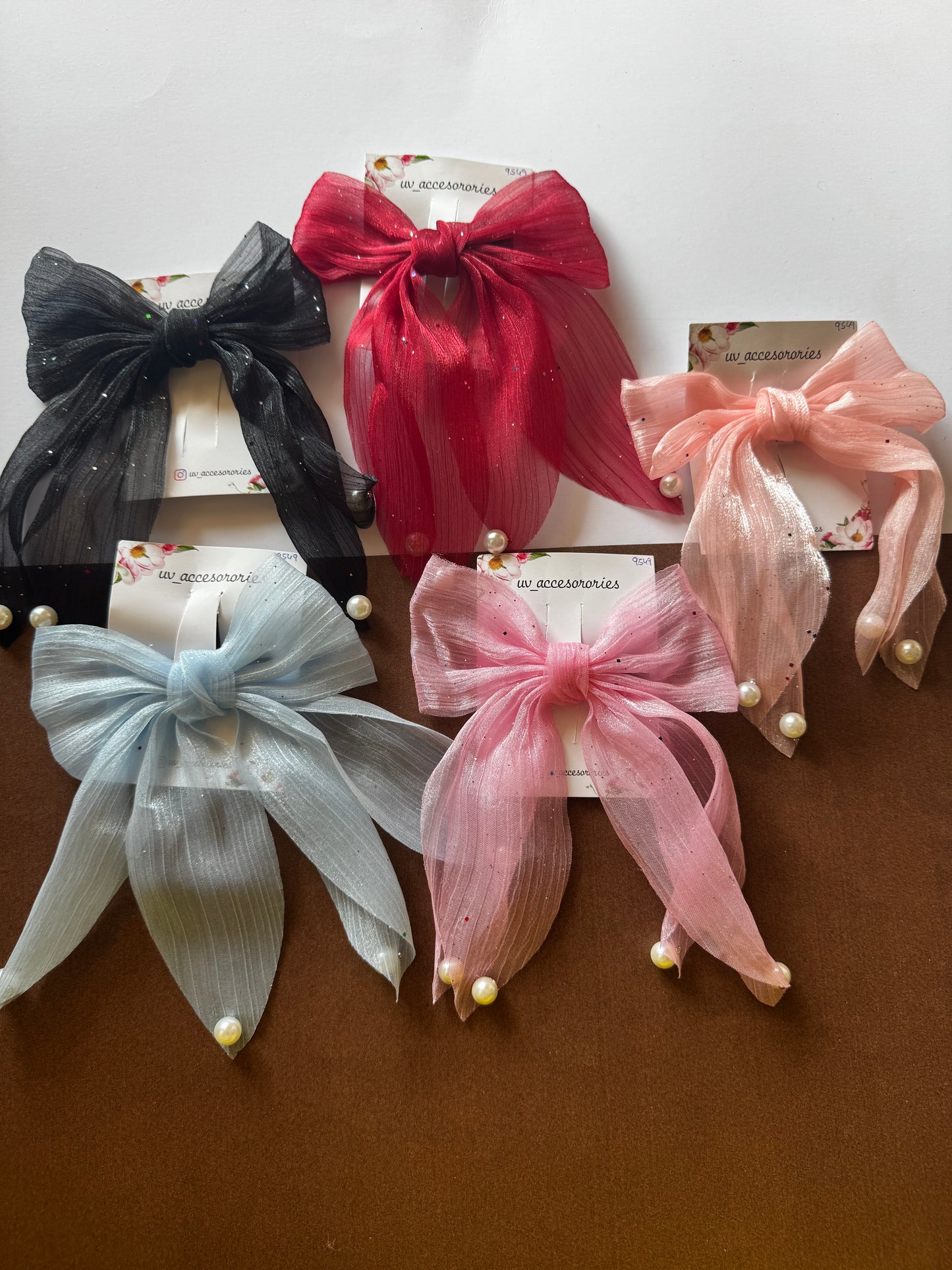 Satin pearl small tail jumbo clips