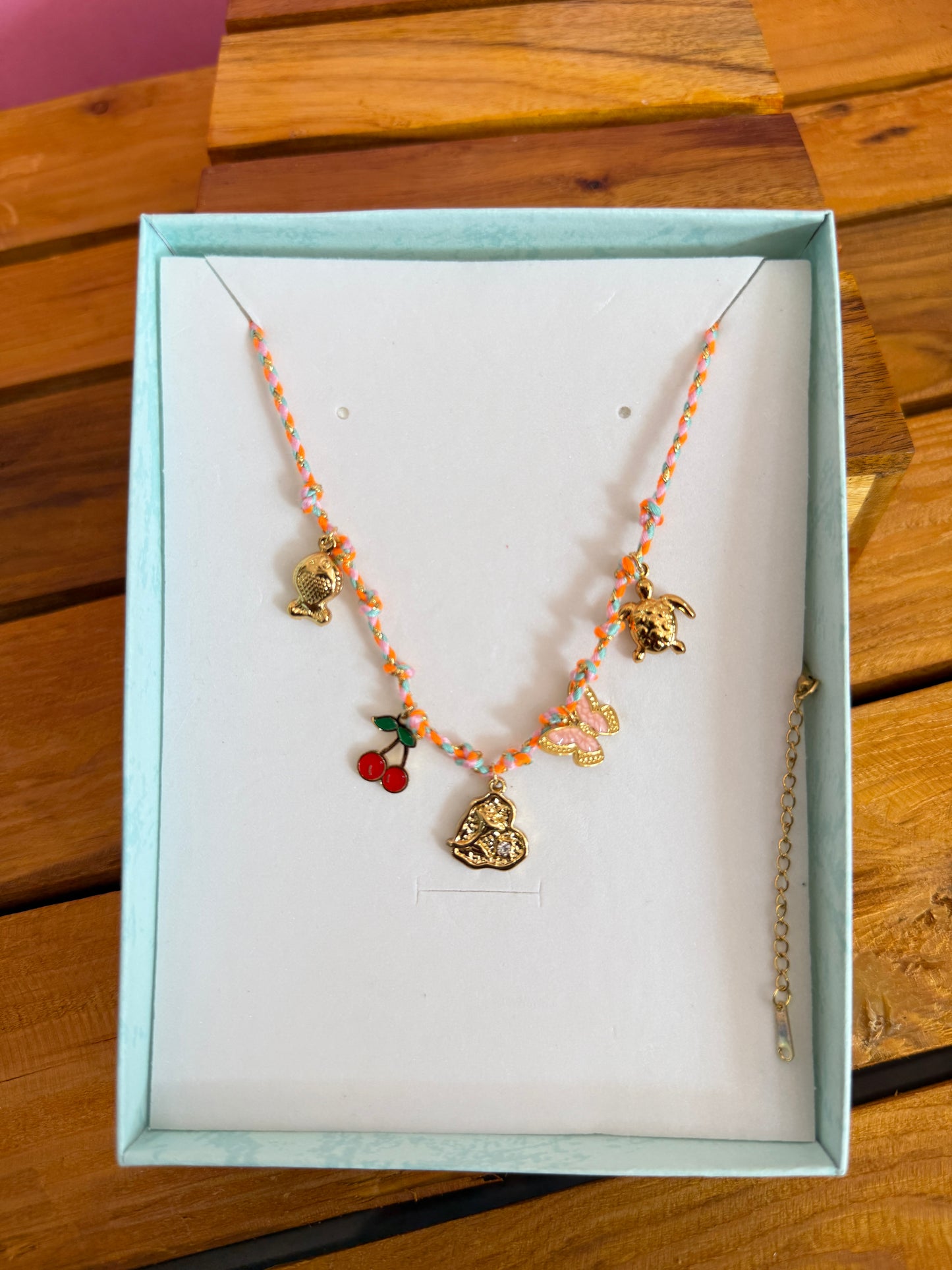 Charm thread chain heart