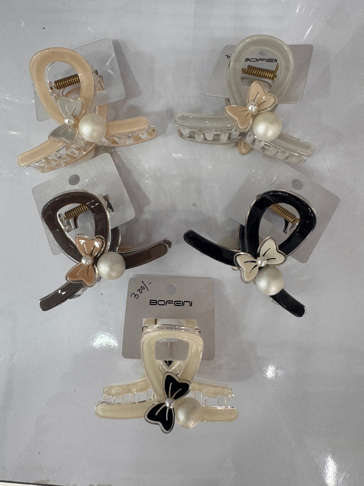 Hair bow pearl claws