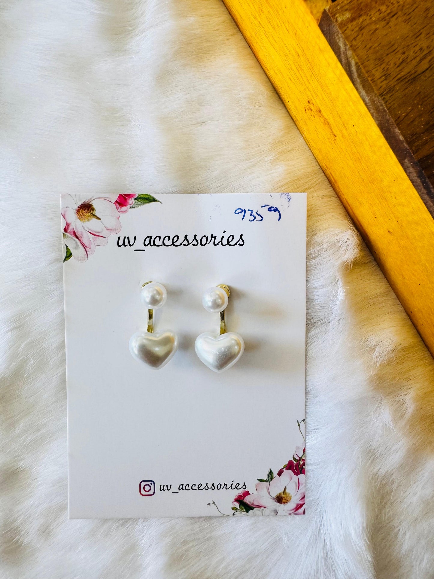 Heart pearl earrings
