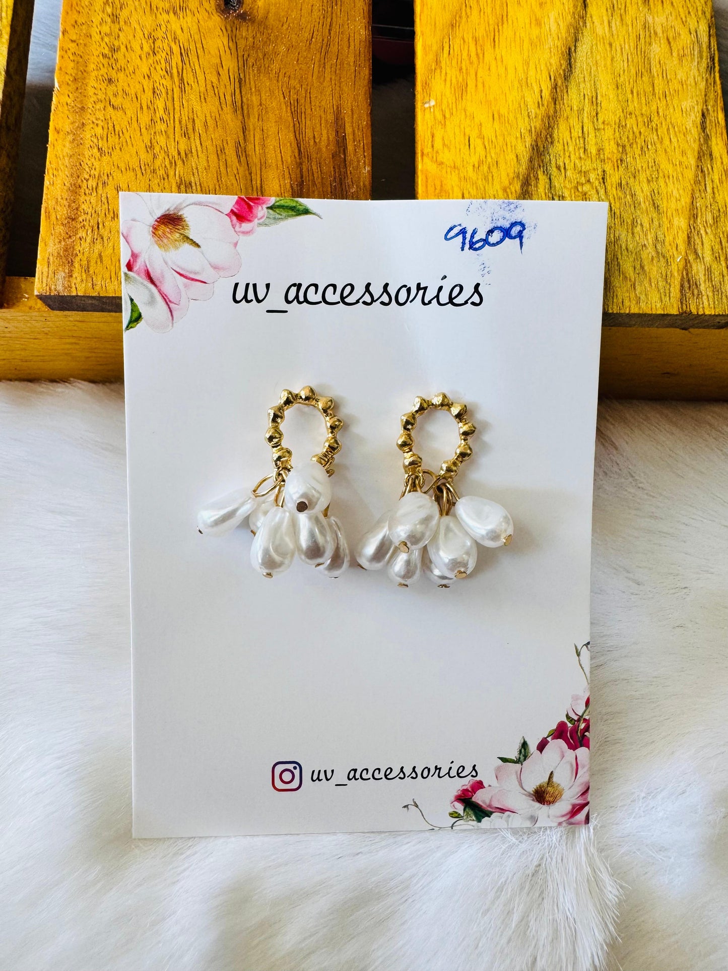 Pearl earrings