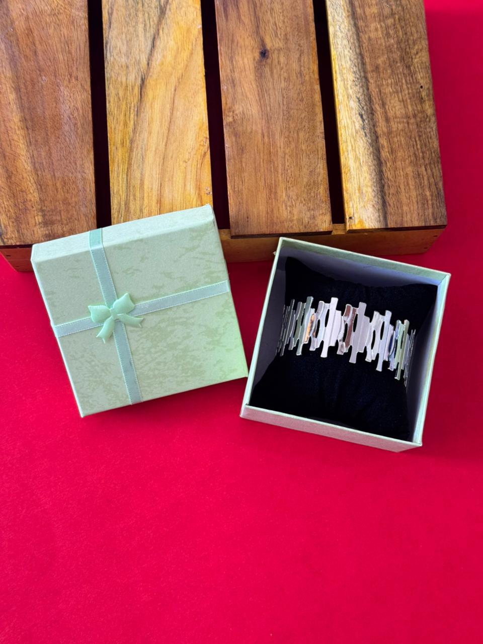 silver designer kada