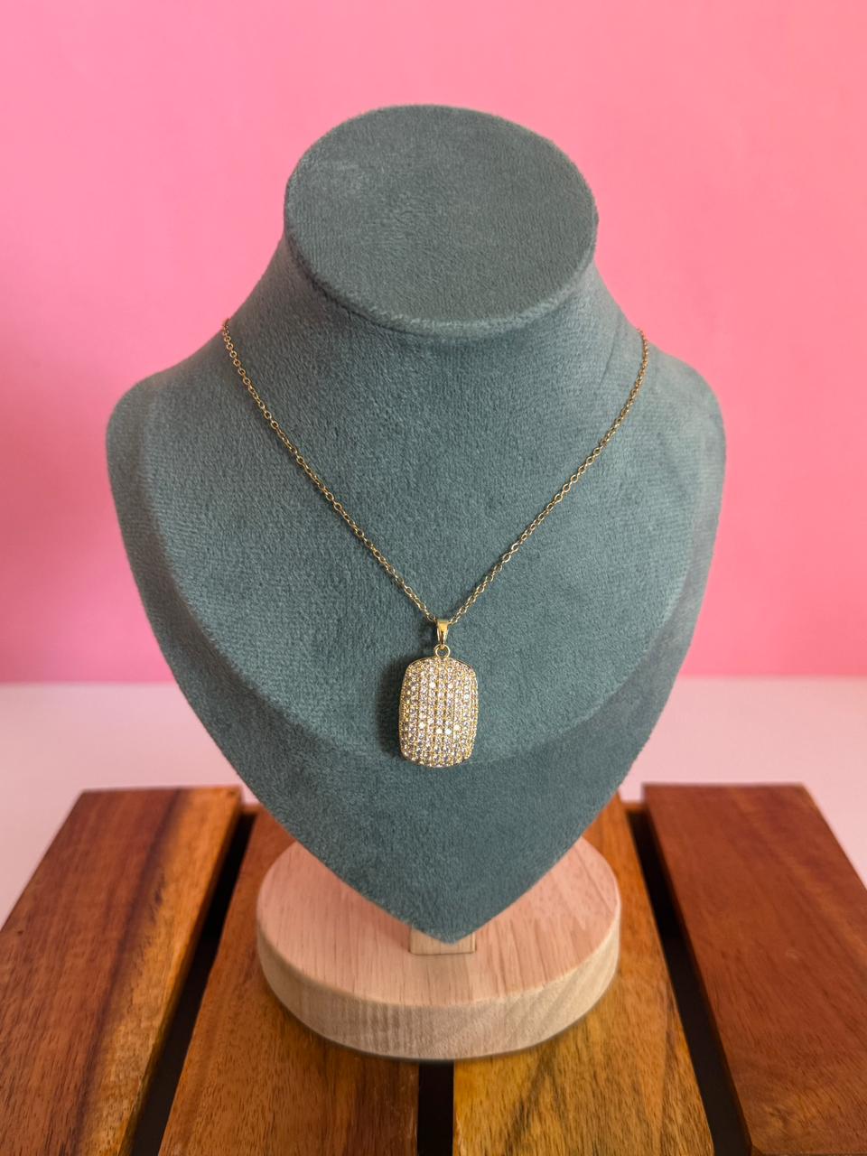 Stone openable charm chain