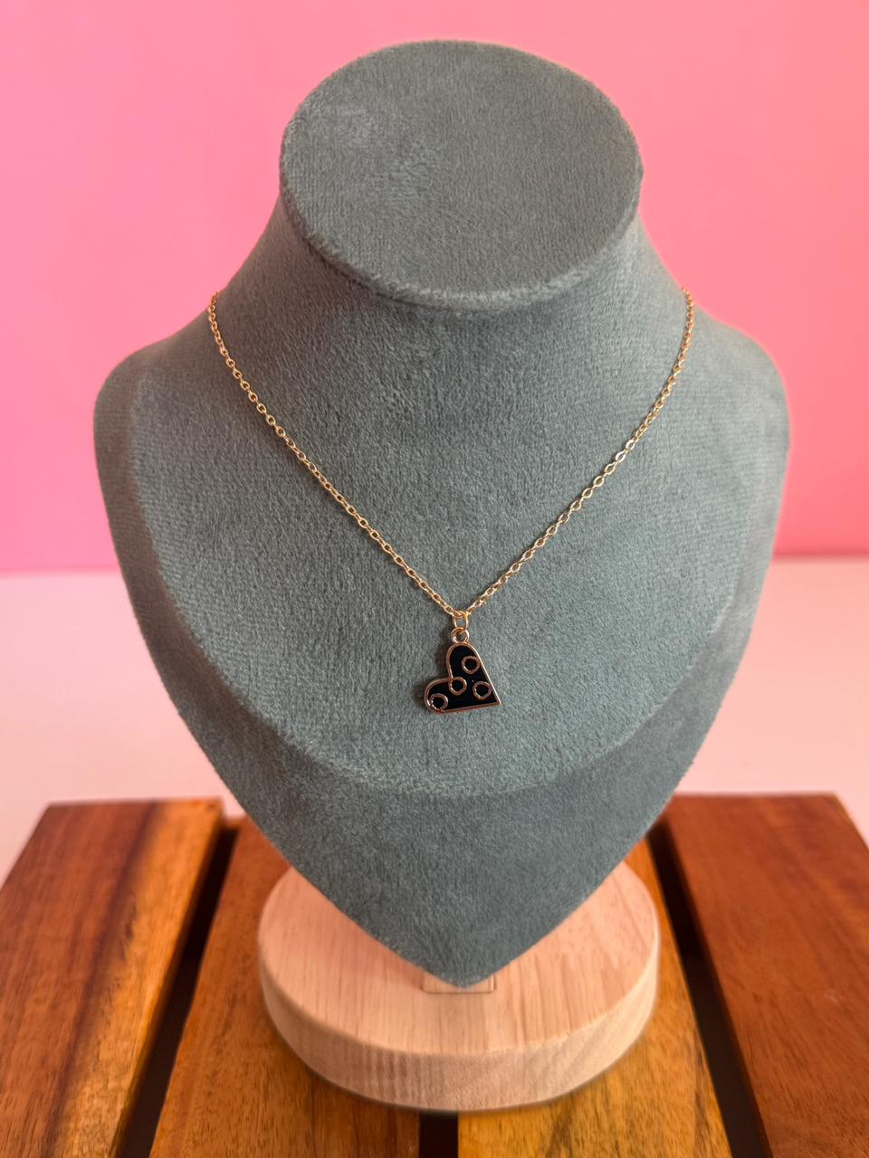 Black heart chain