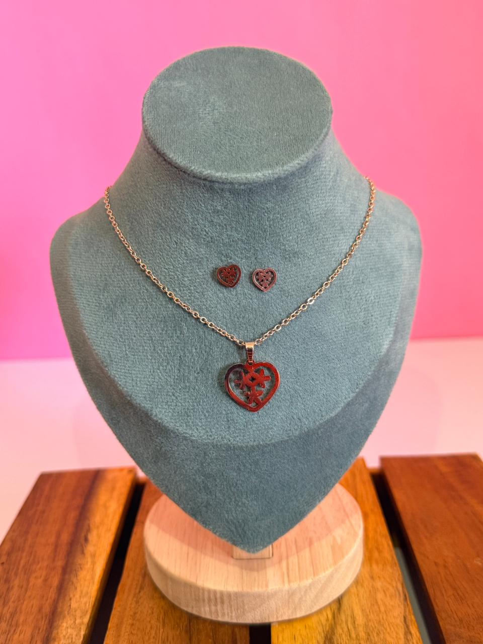 Heart chain set