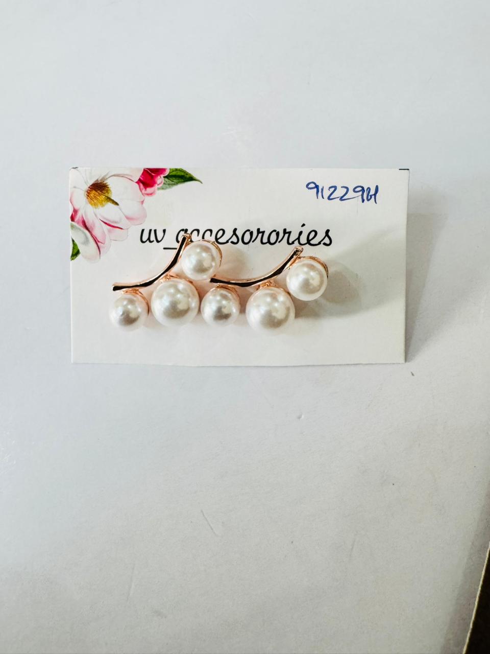 Pearl moon studs