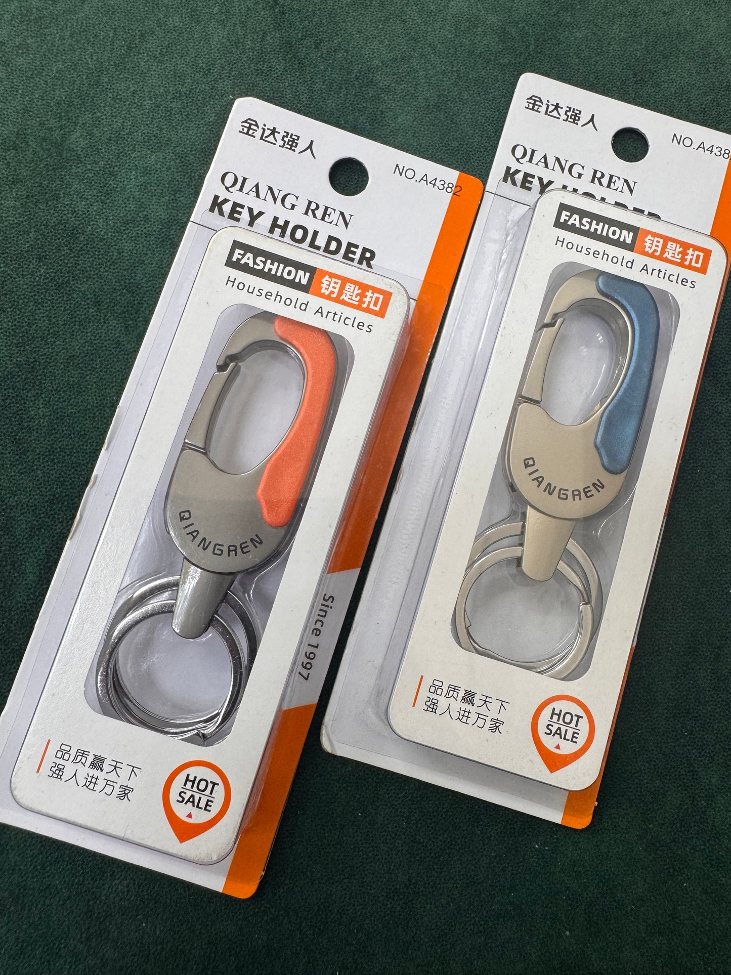 Keyholder opener 6