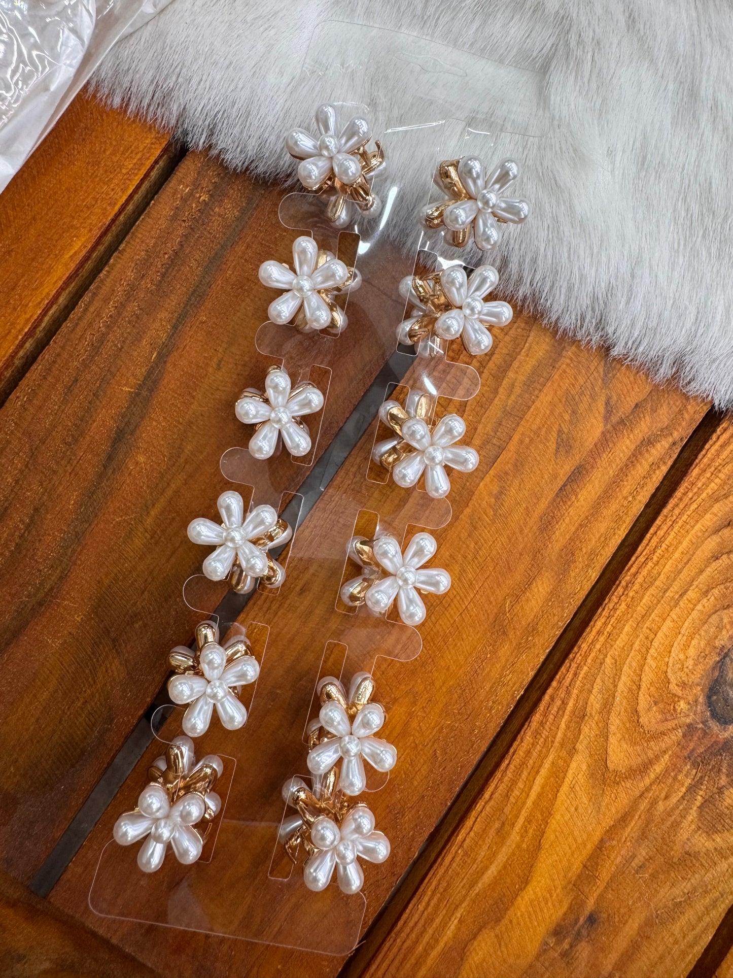Pearl flower claws mini