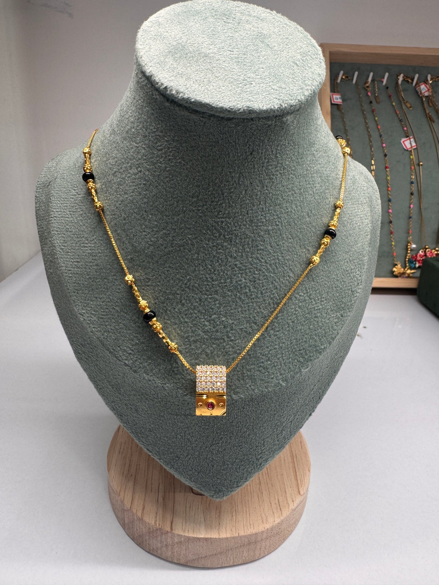 Black beads 4 20’’