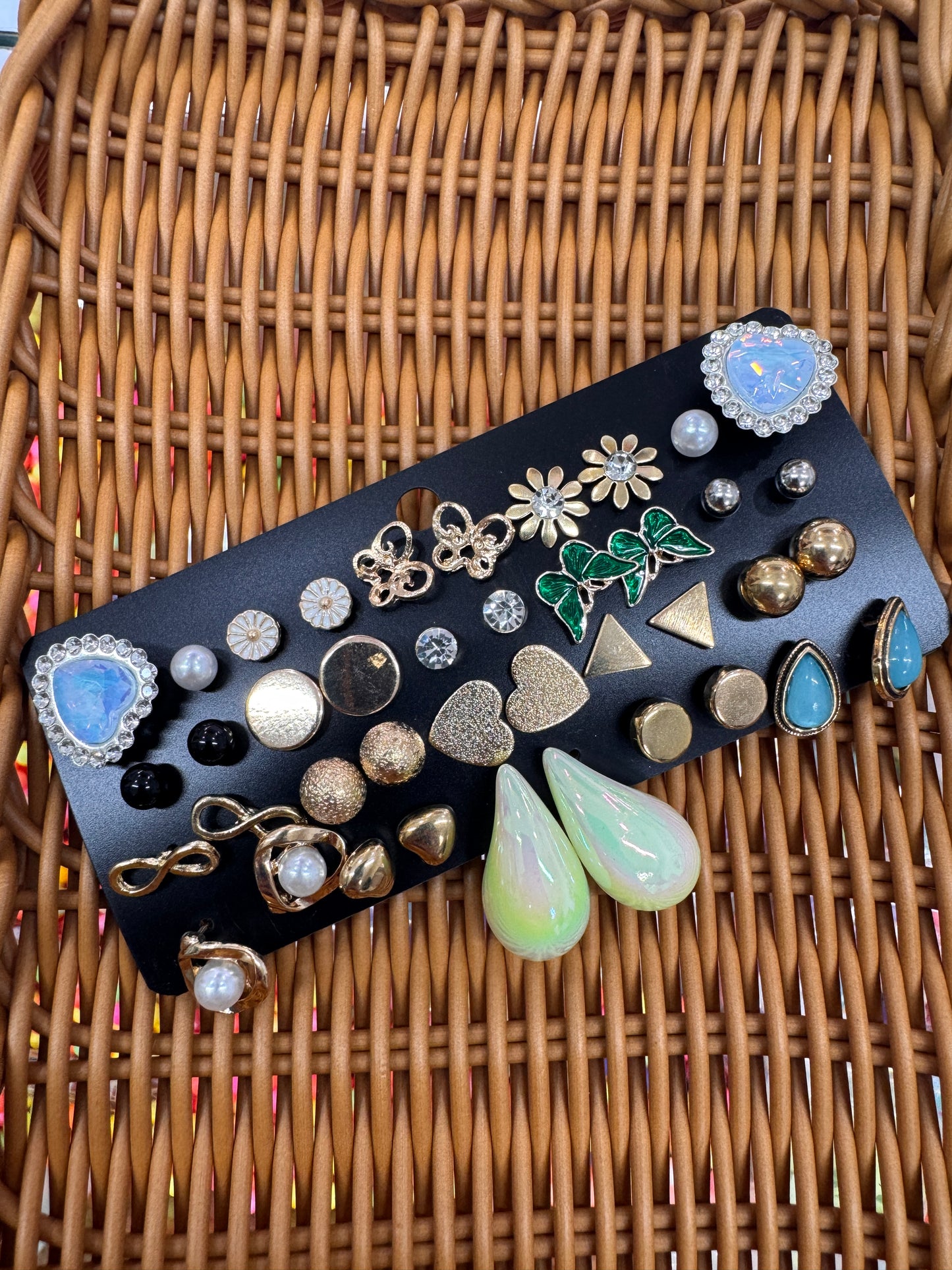 Earrings sets 1