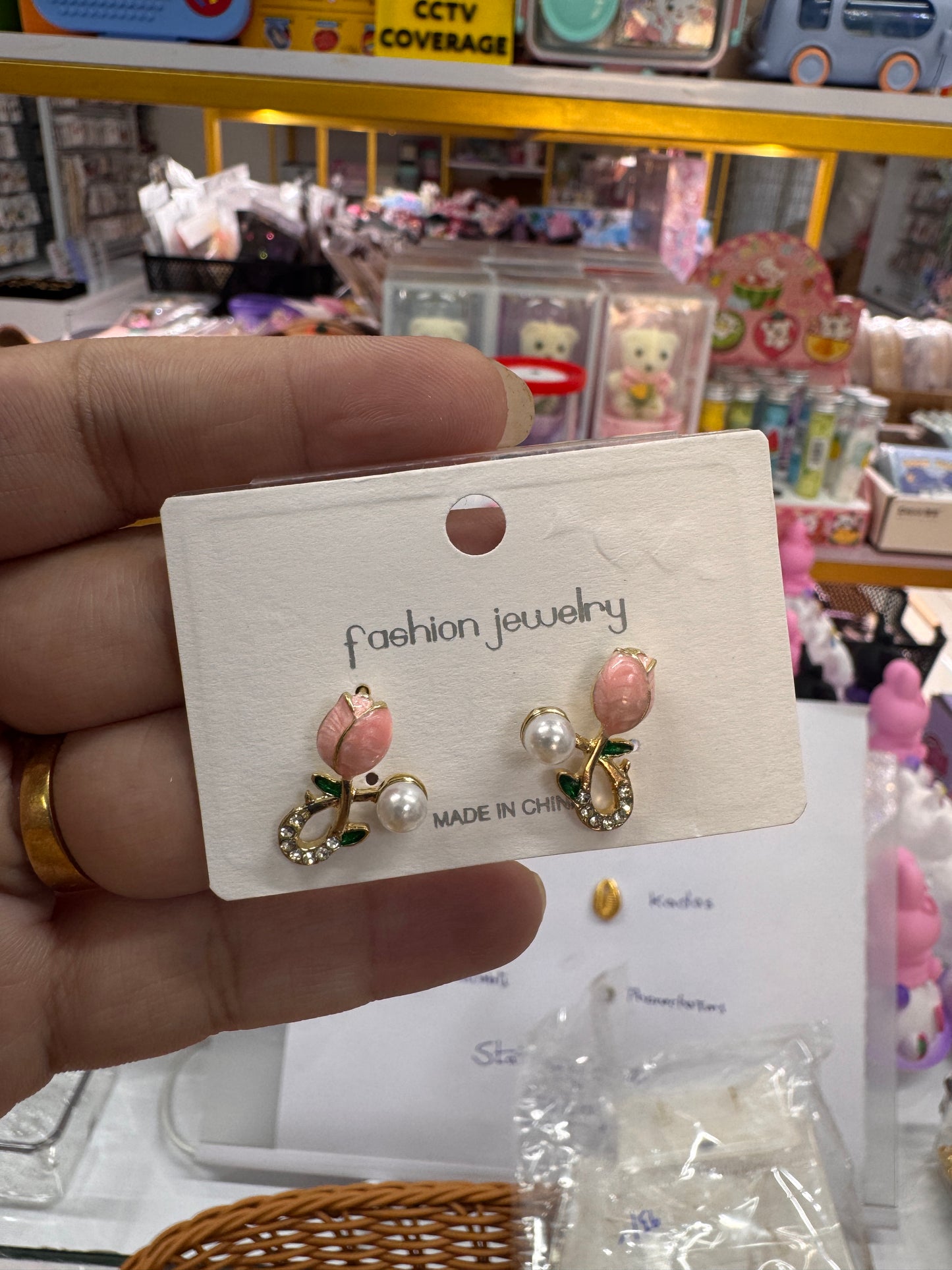 Rose studs 2