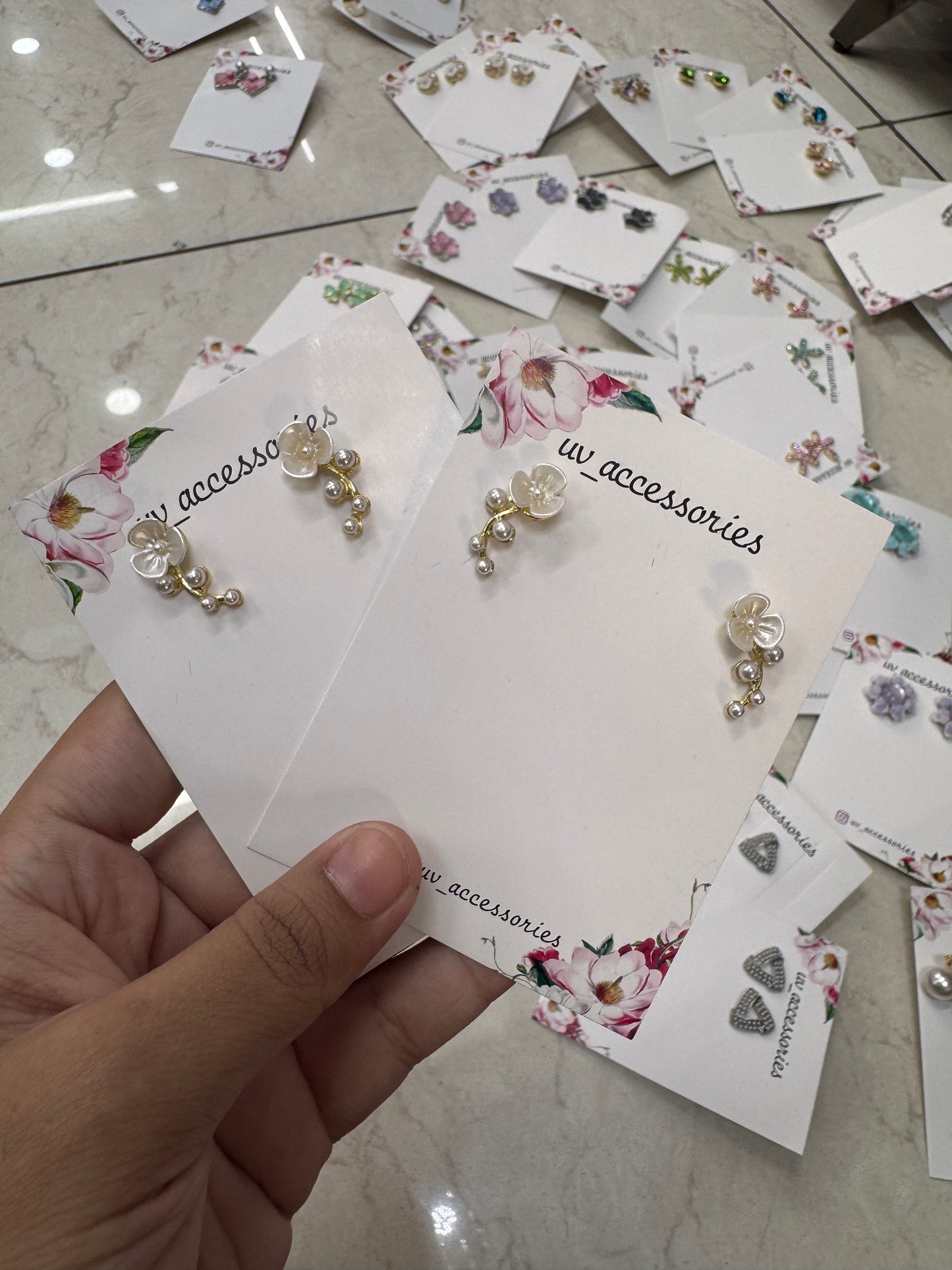 Flower studs