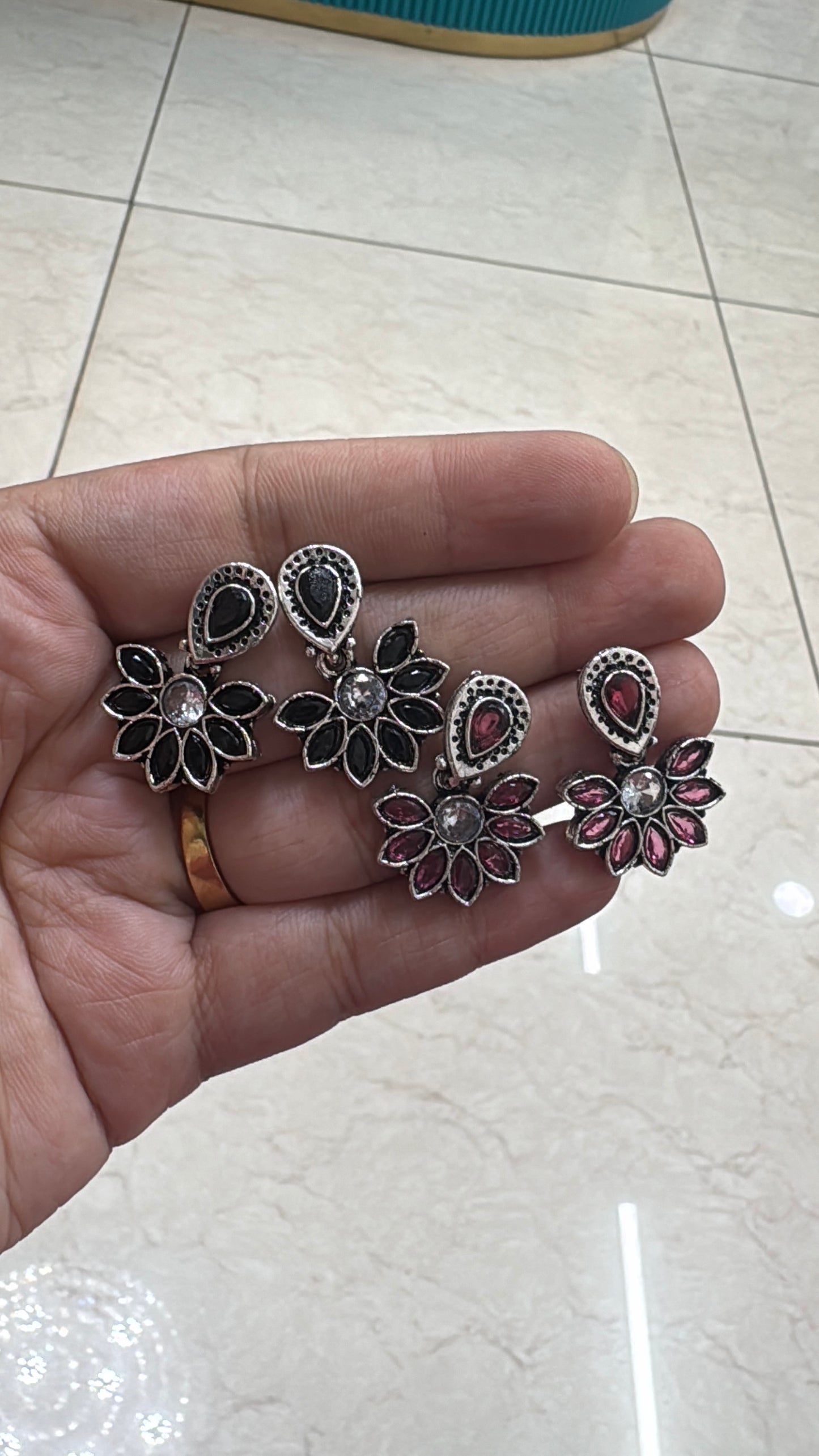 Flower mini earrings