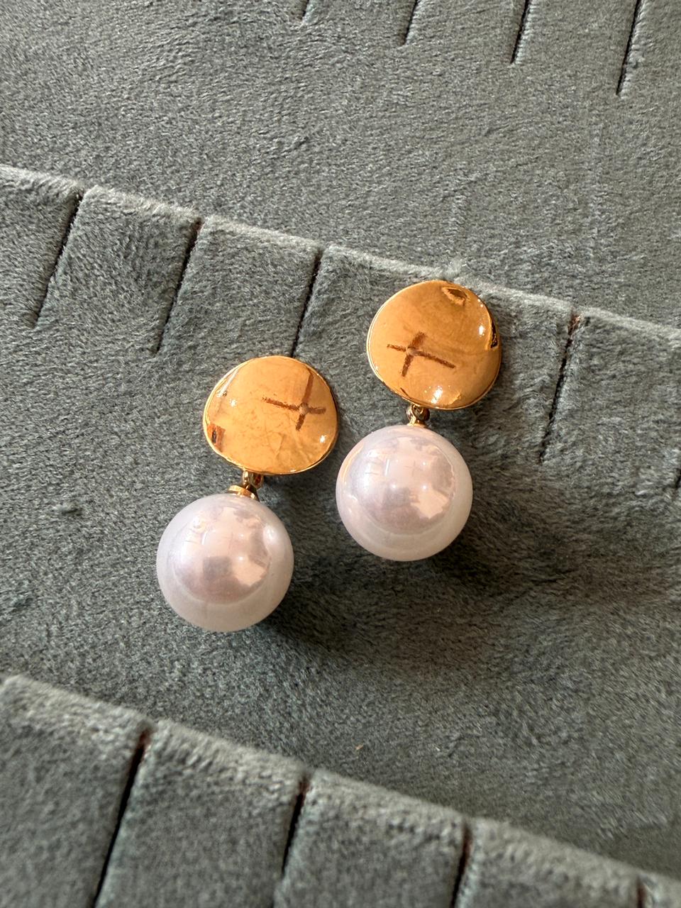 Pearl drop earrings