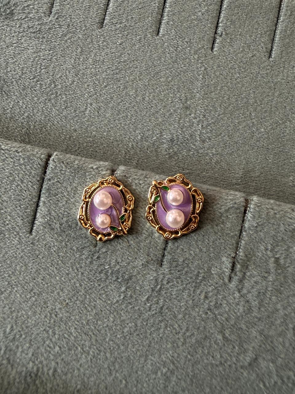 Victorian pearl studs