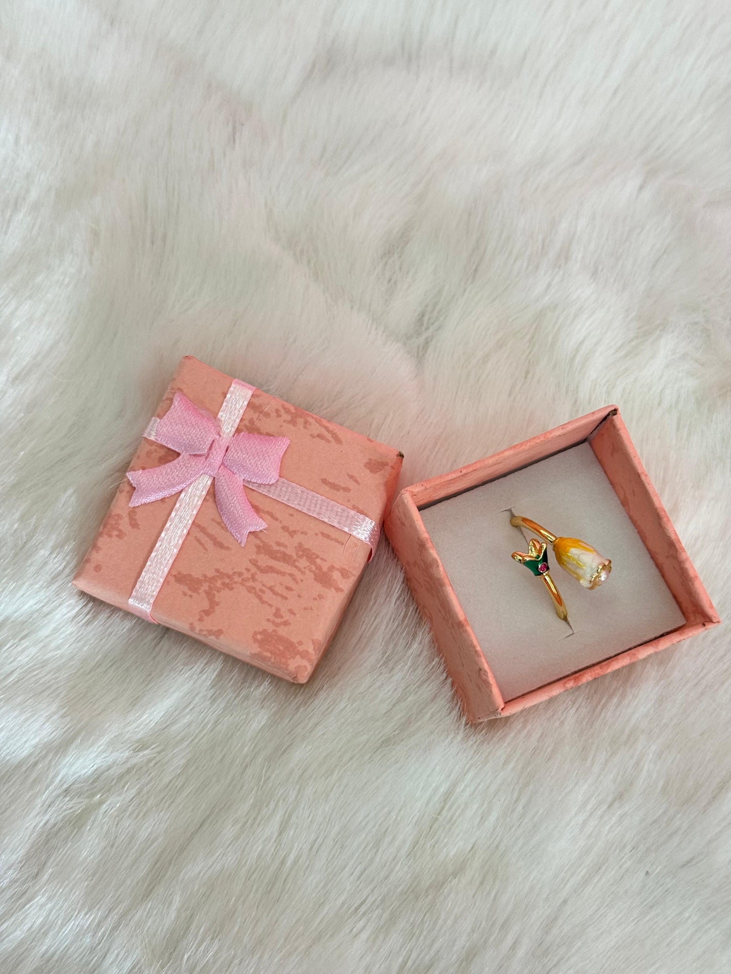 Exclusive flower ring