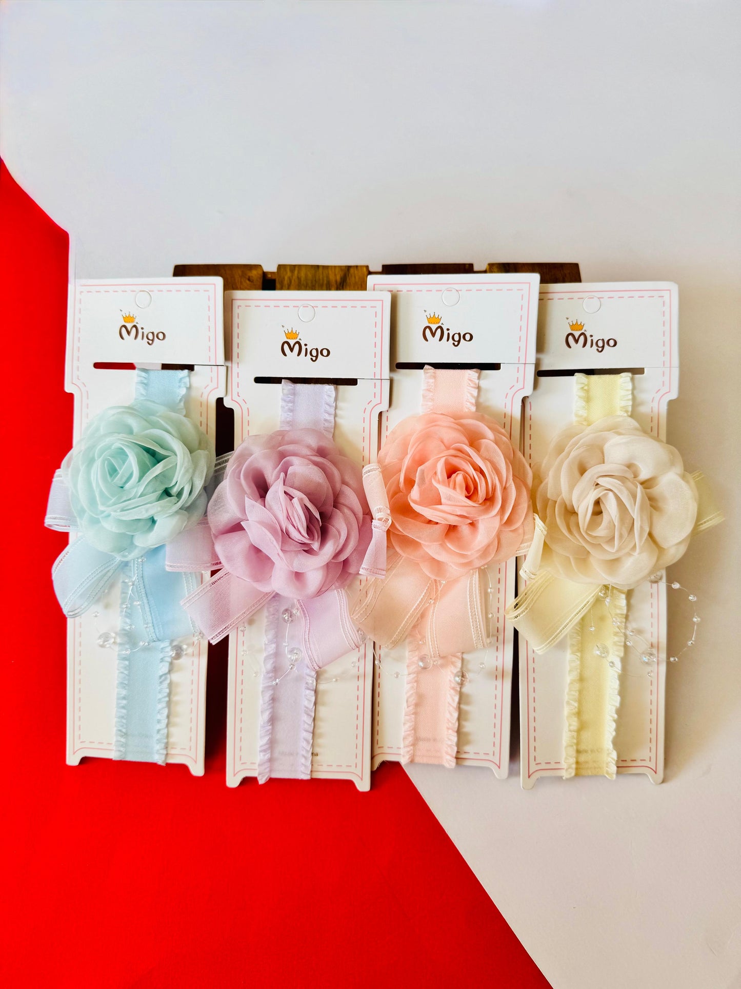 Elastic flower headband