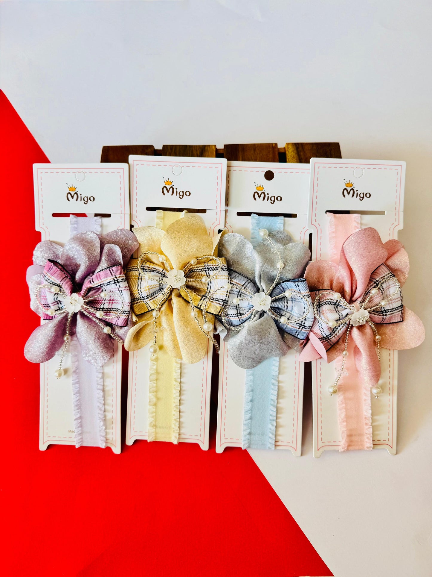 Elastic bow headband