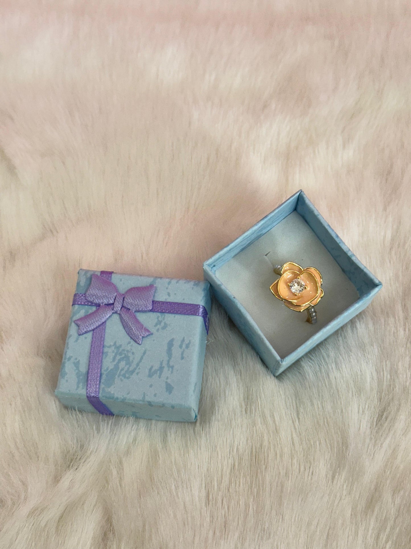 Exclusive flower ring