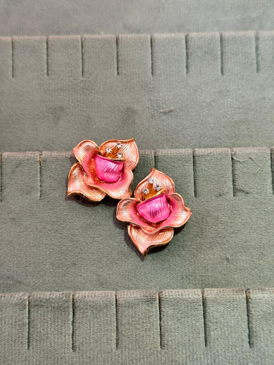 Rose studs
