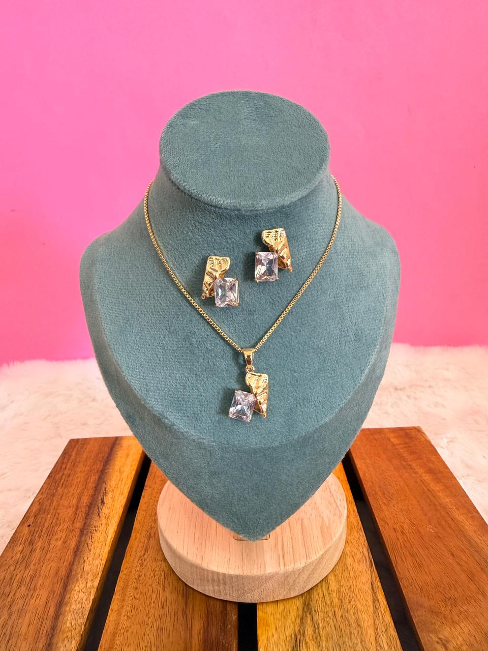 Stone 18k set