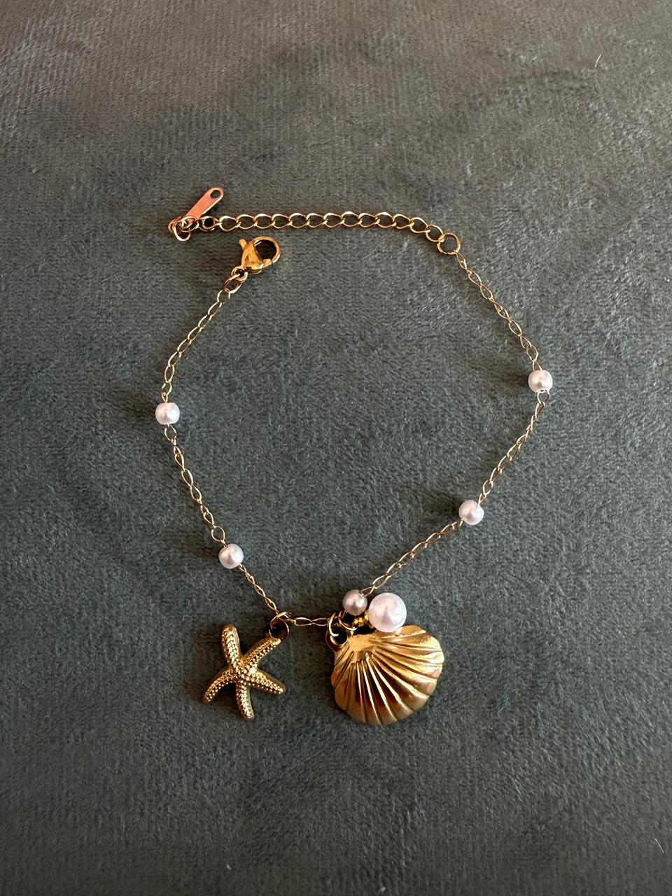 Shell star bracelet