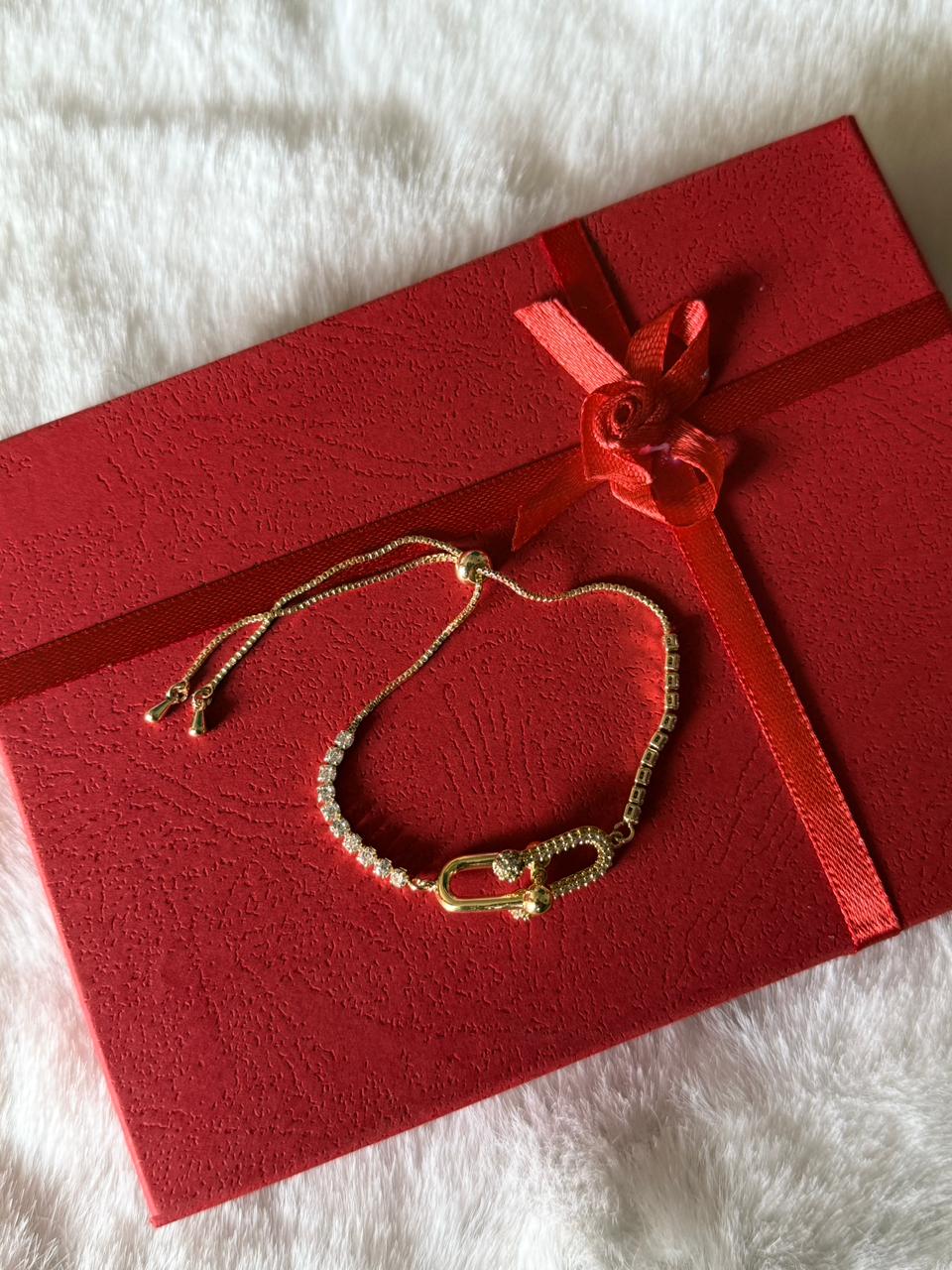 Stone adjustable bracelet