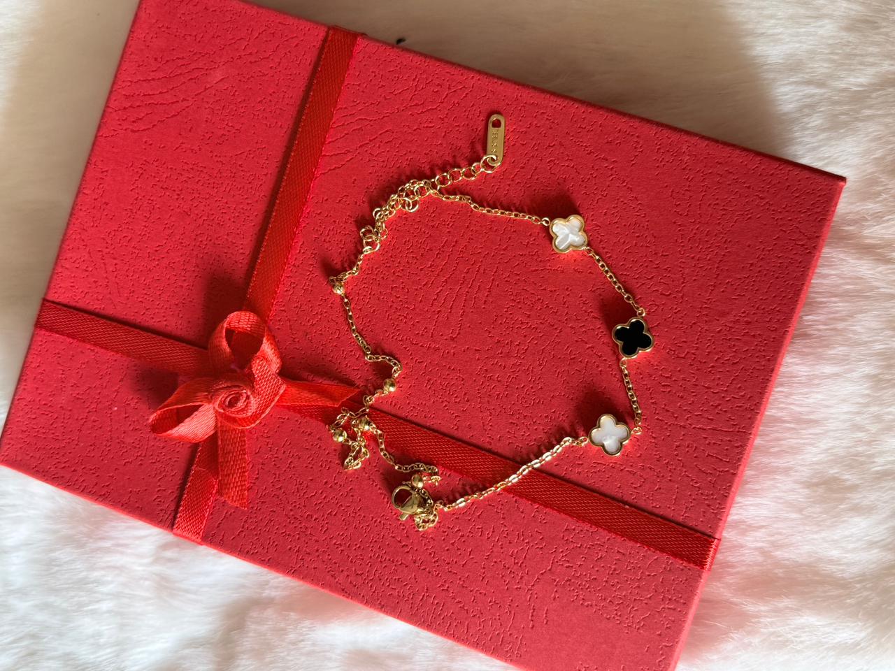 Black and white clove double chain bracelet