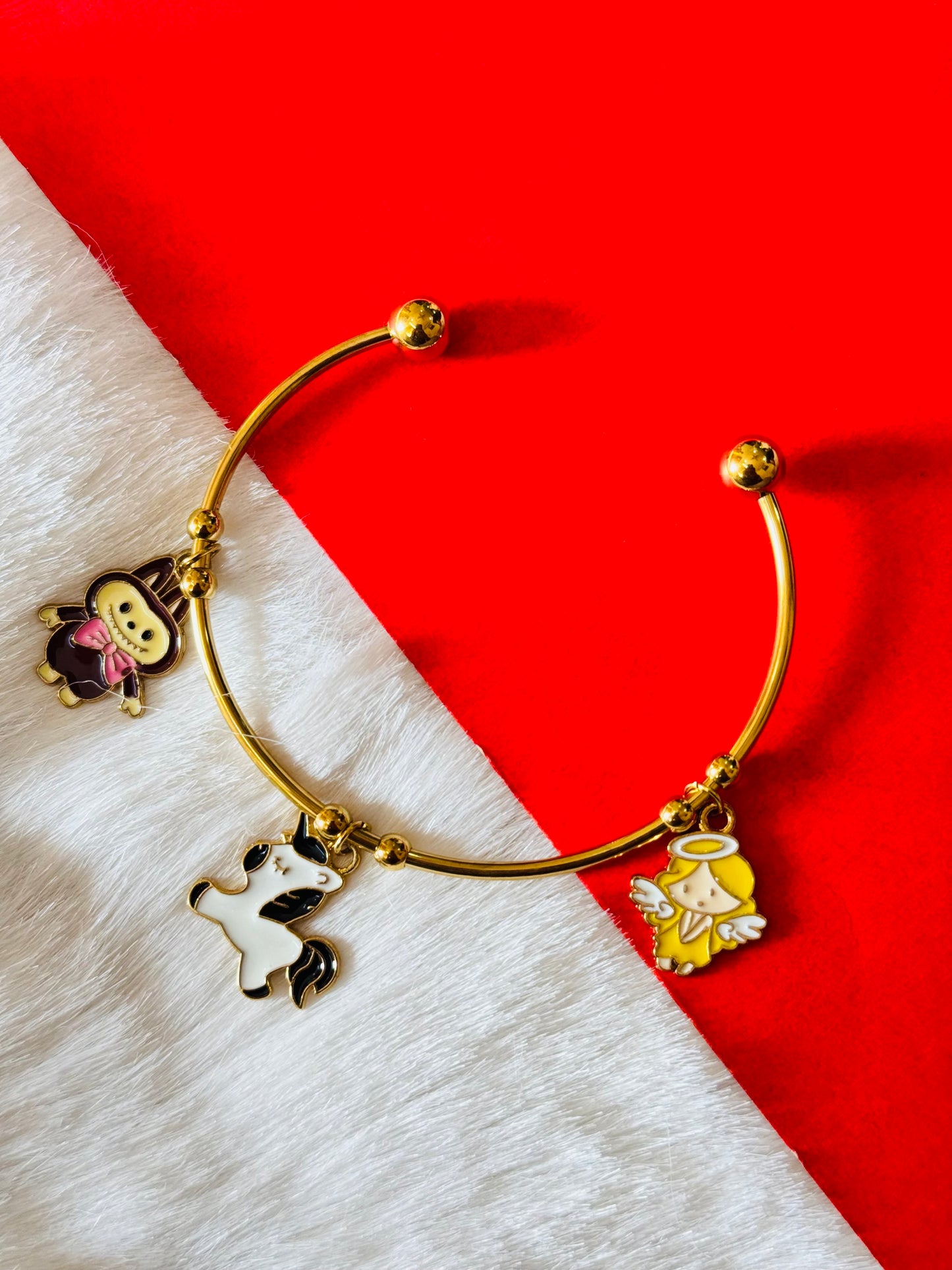 Adjustable charm kadas