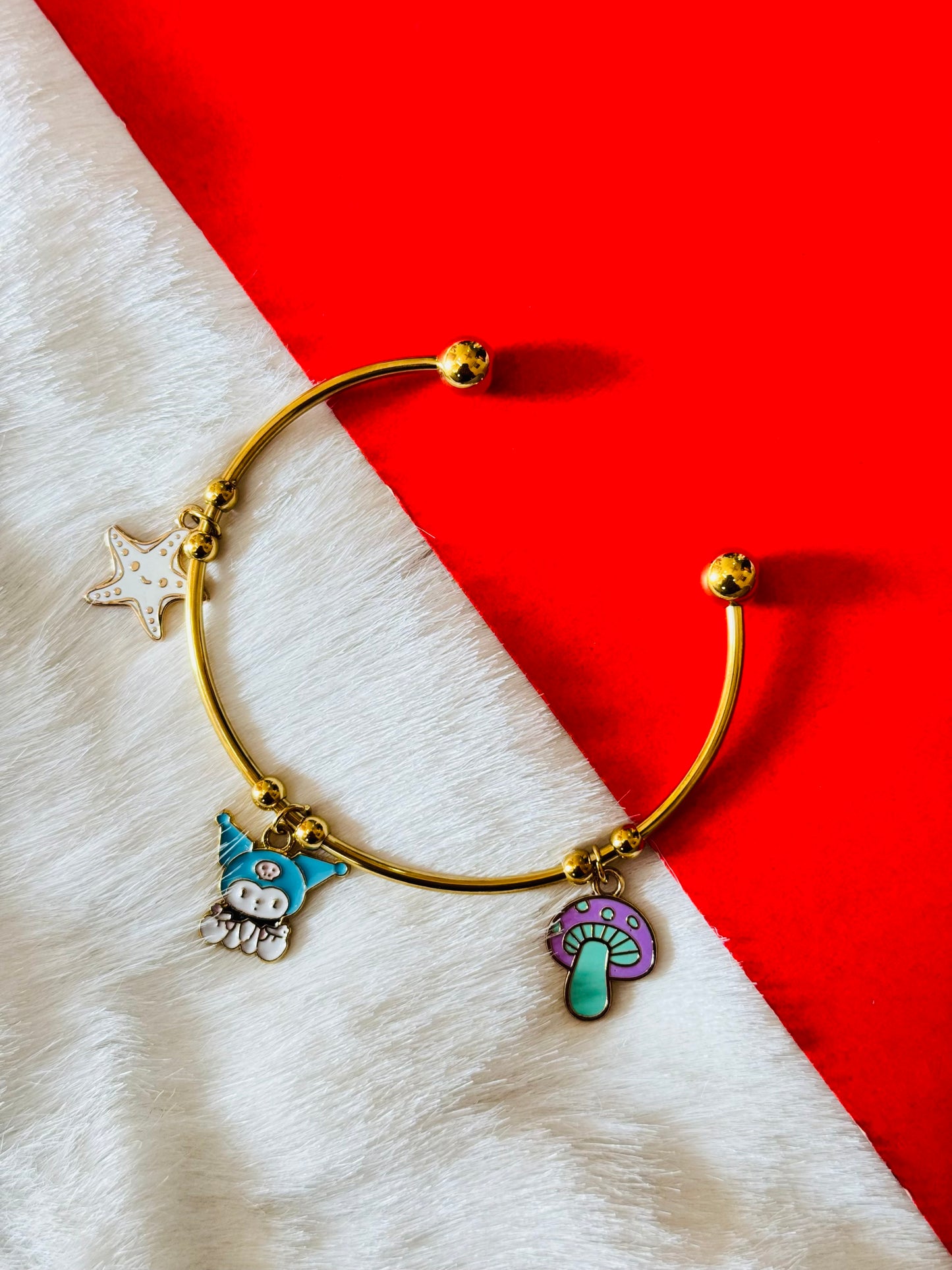 Adjustable charm kadas