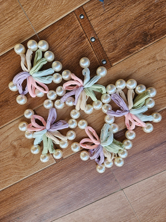 Pastel pearl bands