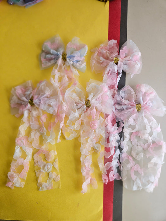 Short organza tail bows