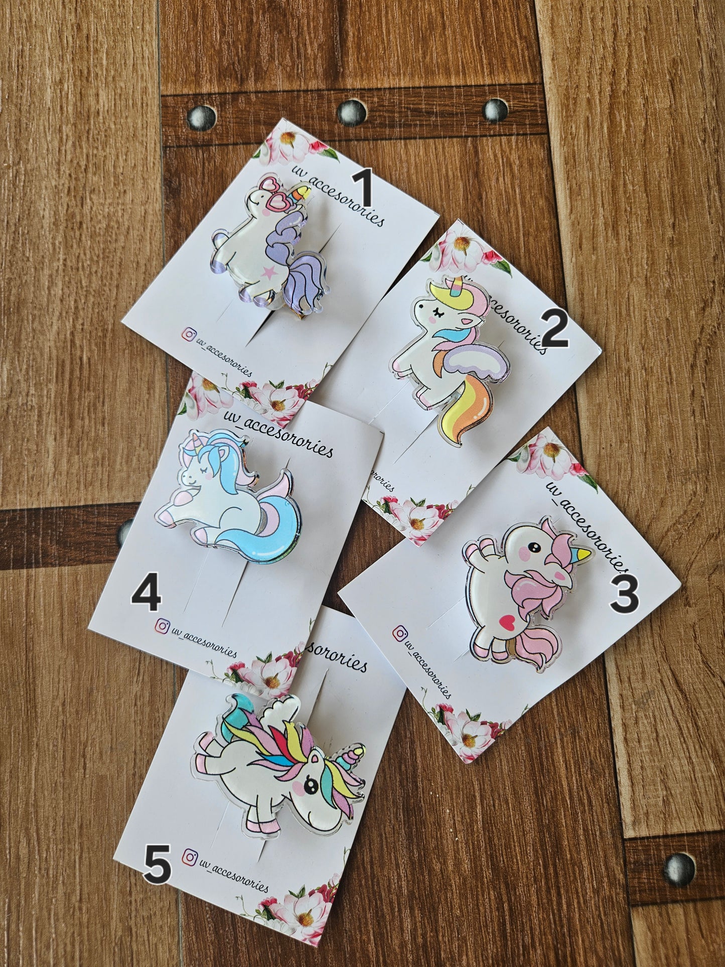 Unicorn lighting clips