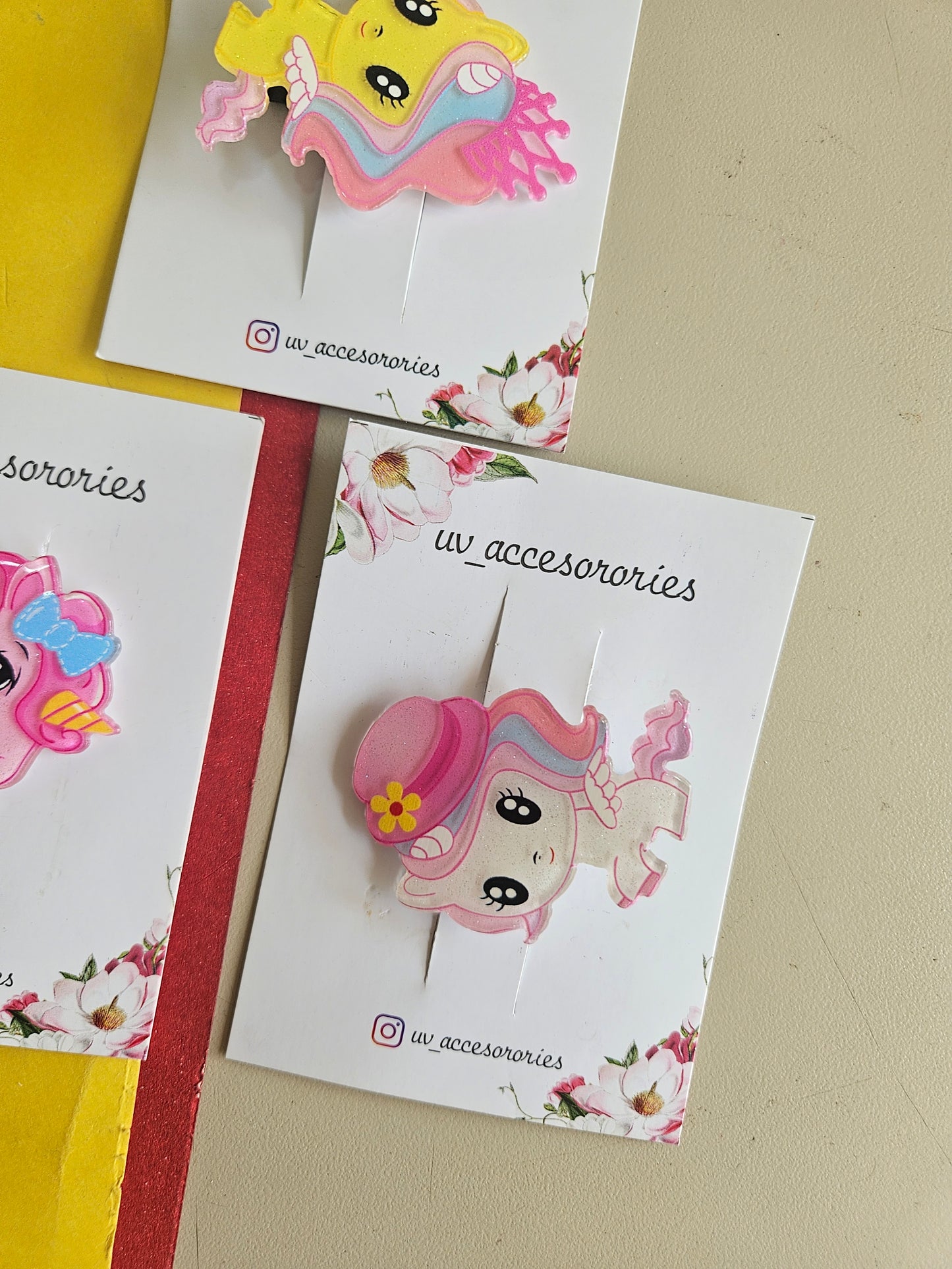 Unicorn gloss clips