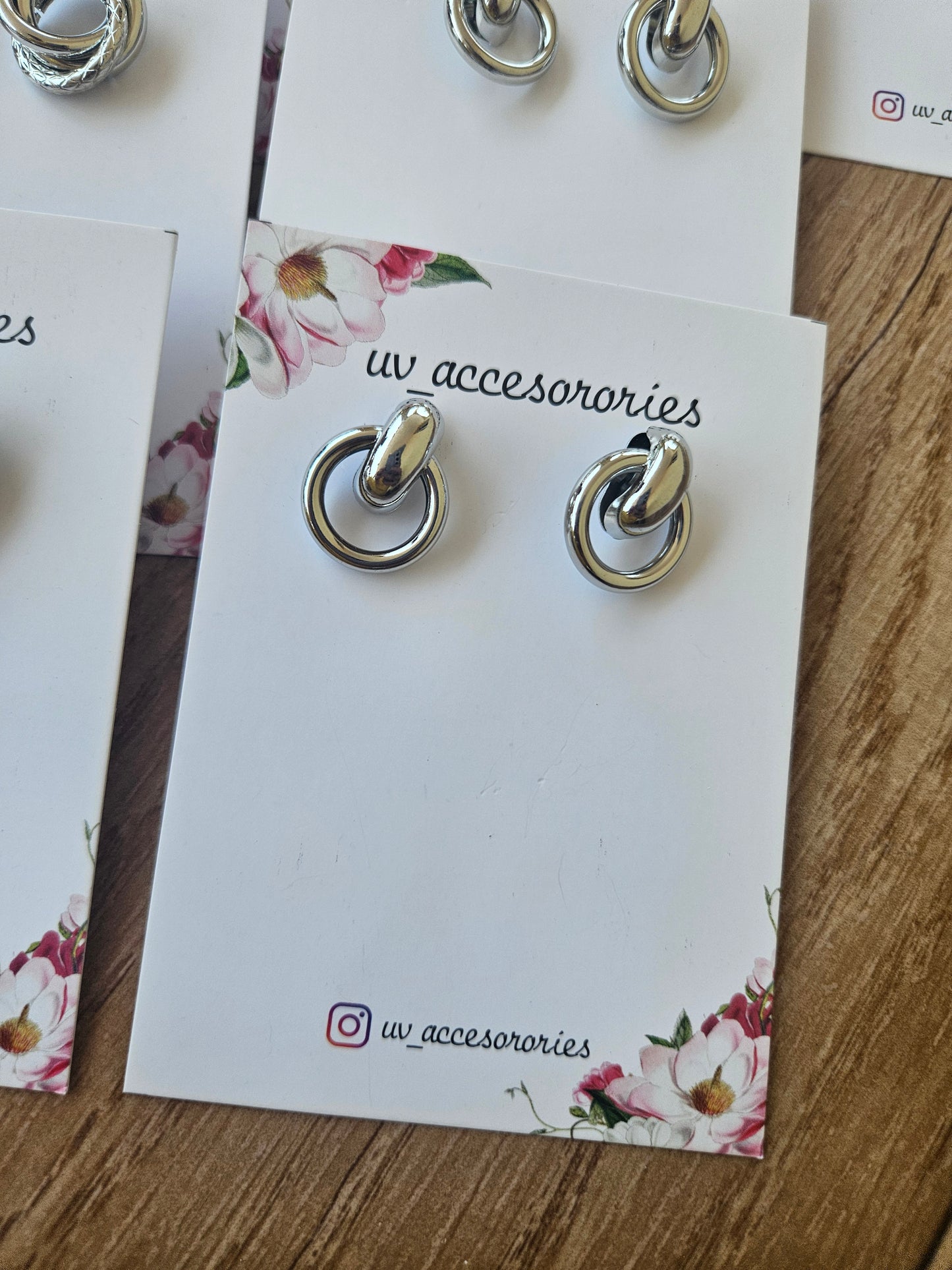 Silver trending earrings