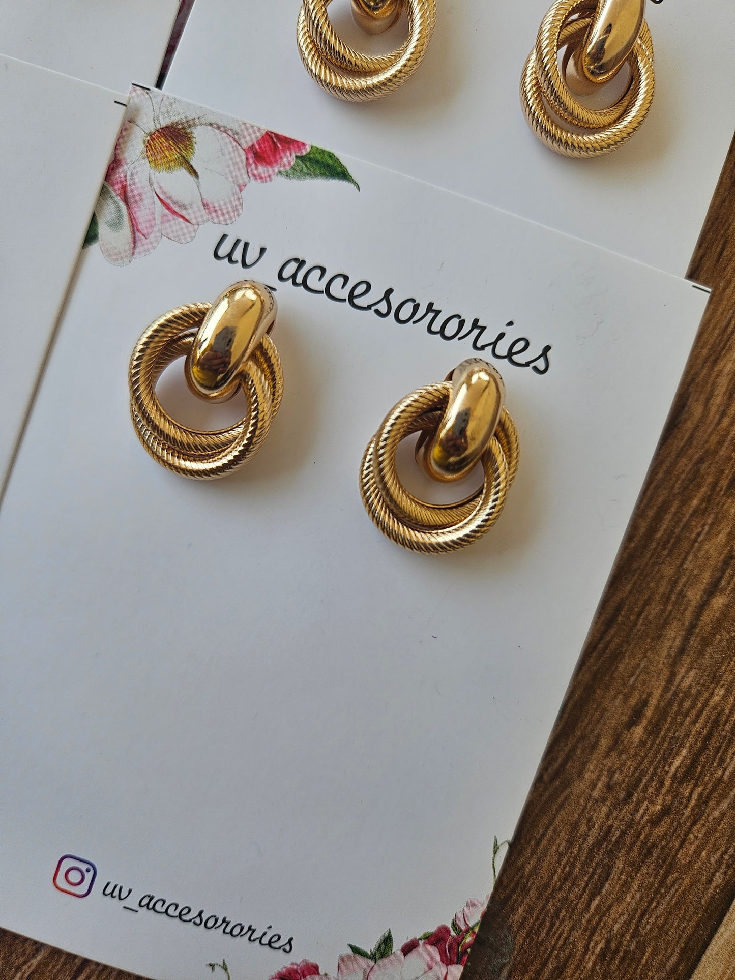 Gold trending earrings