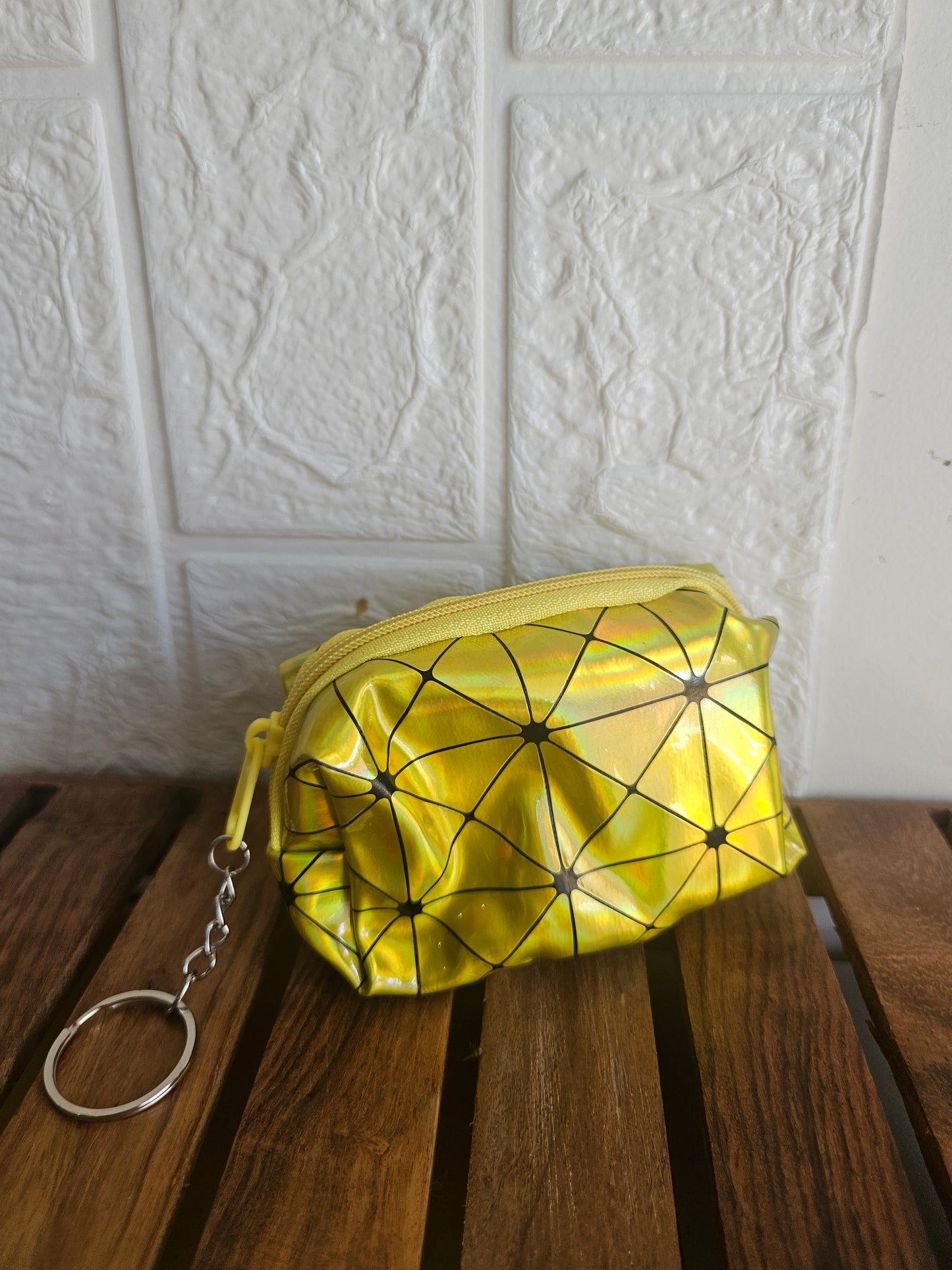 Holographic multipurpose pouch