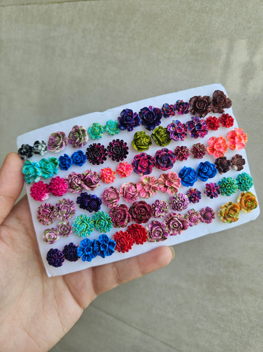 Flower studs set