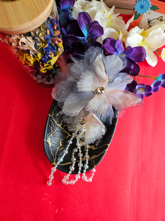 Double butterfly jumbo hanging claw