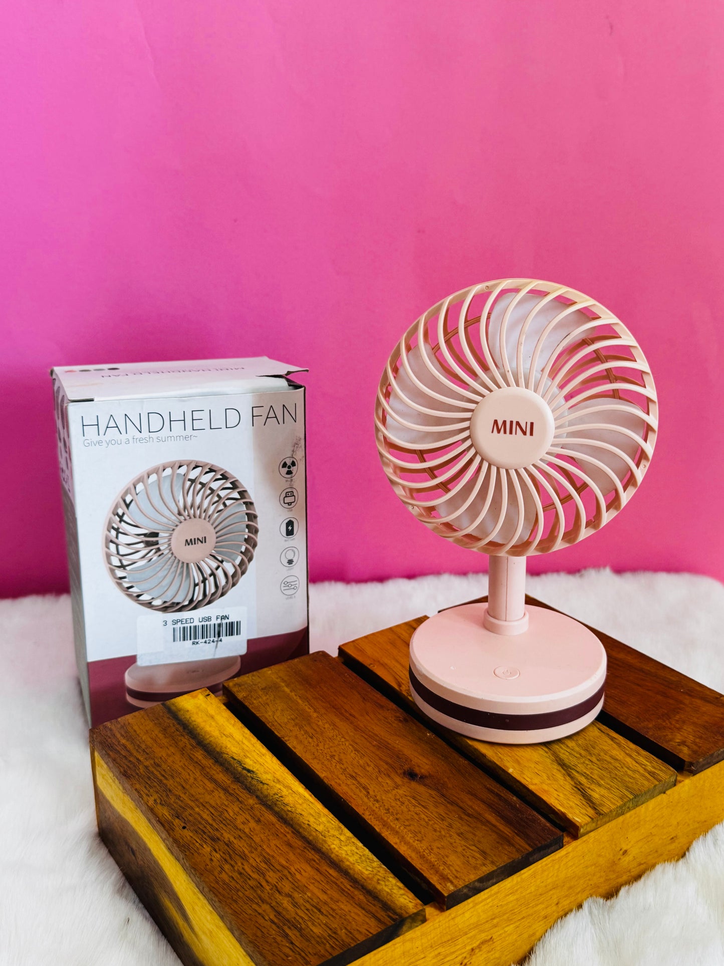 Handheld fan