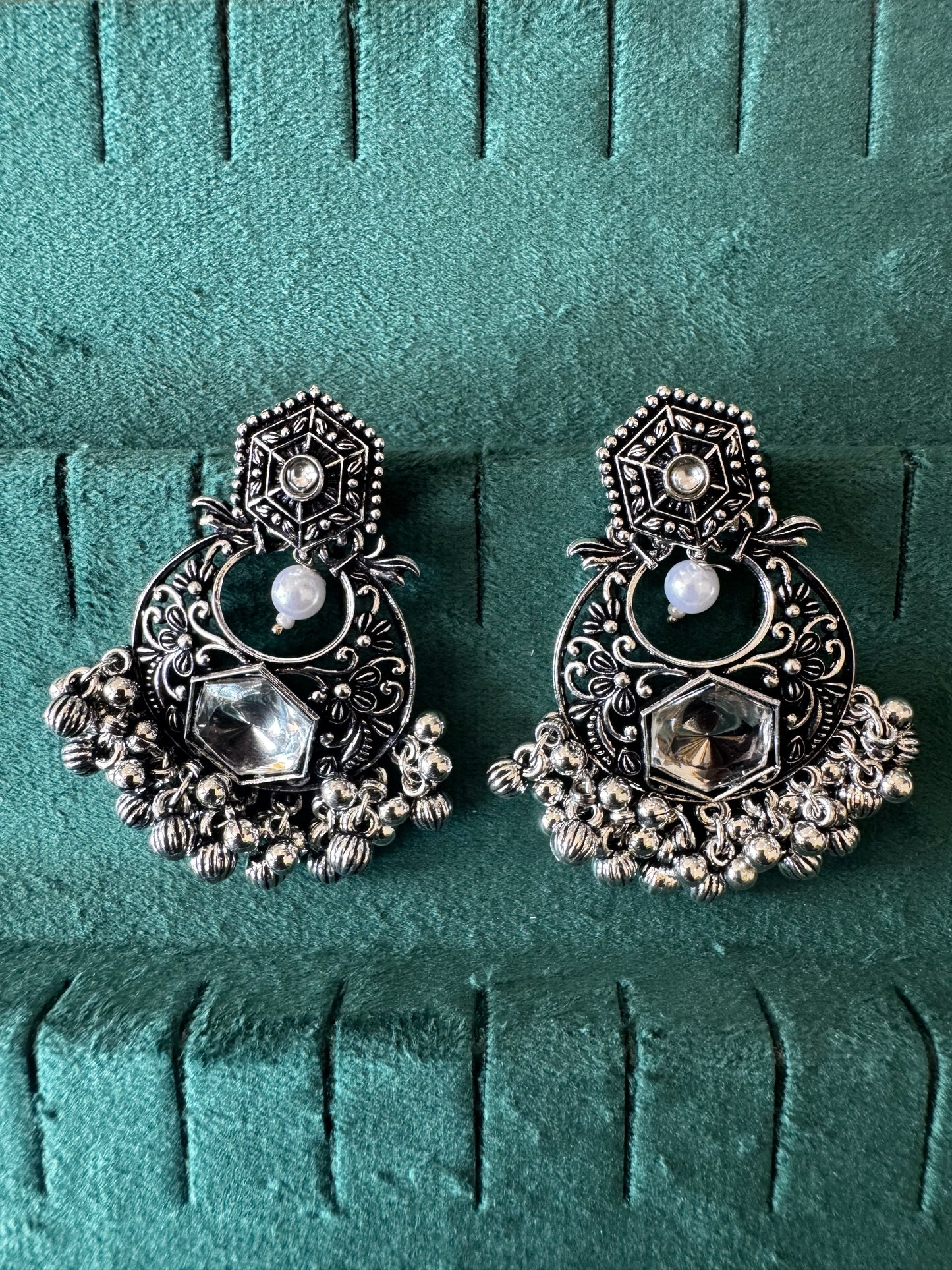 Kundan chandbalis