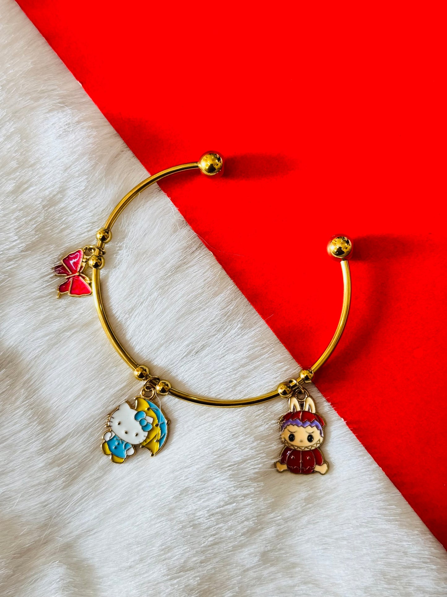 Adjustable charm kadas