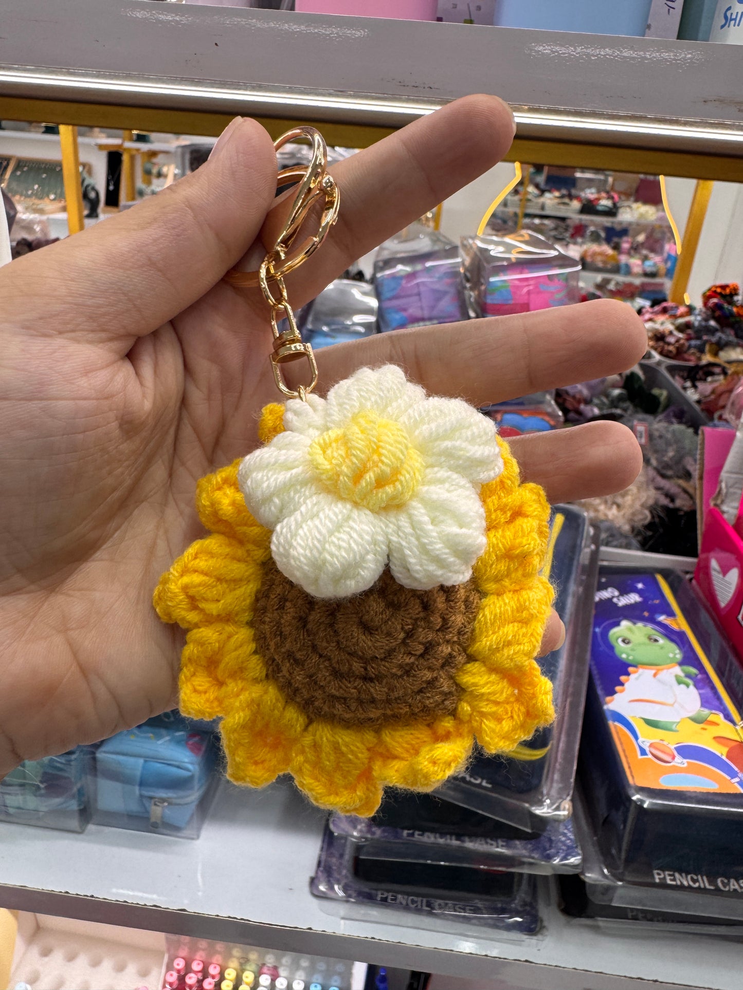 Flower crochet keychain