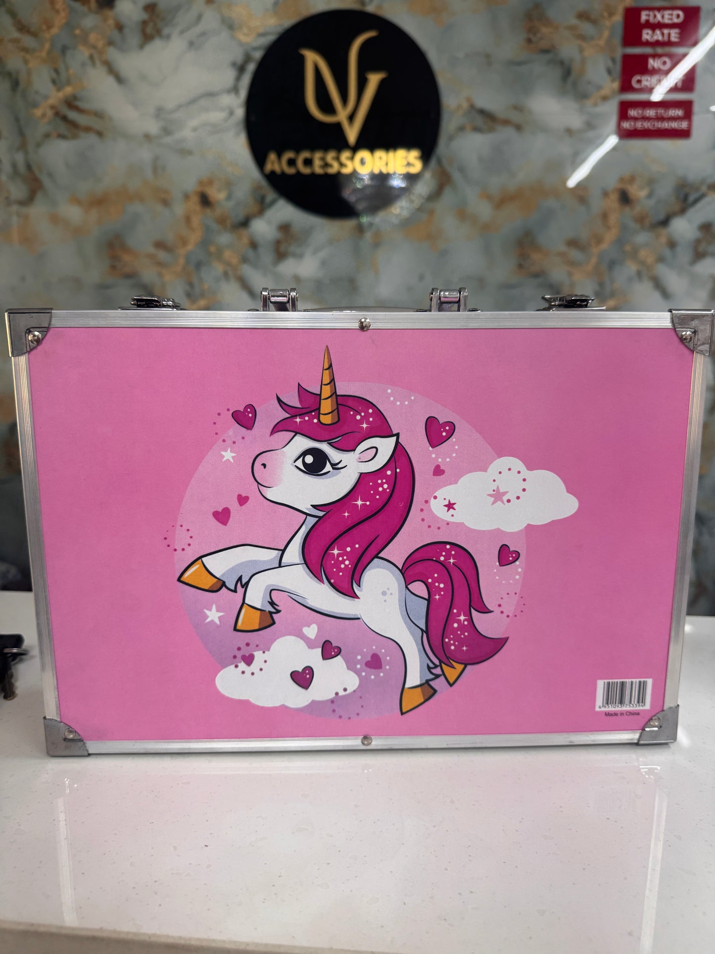 Colouring suitcase