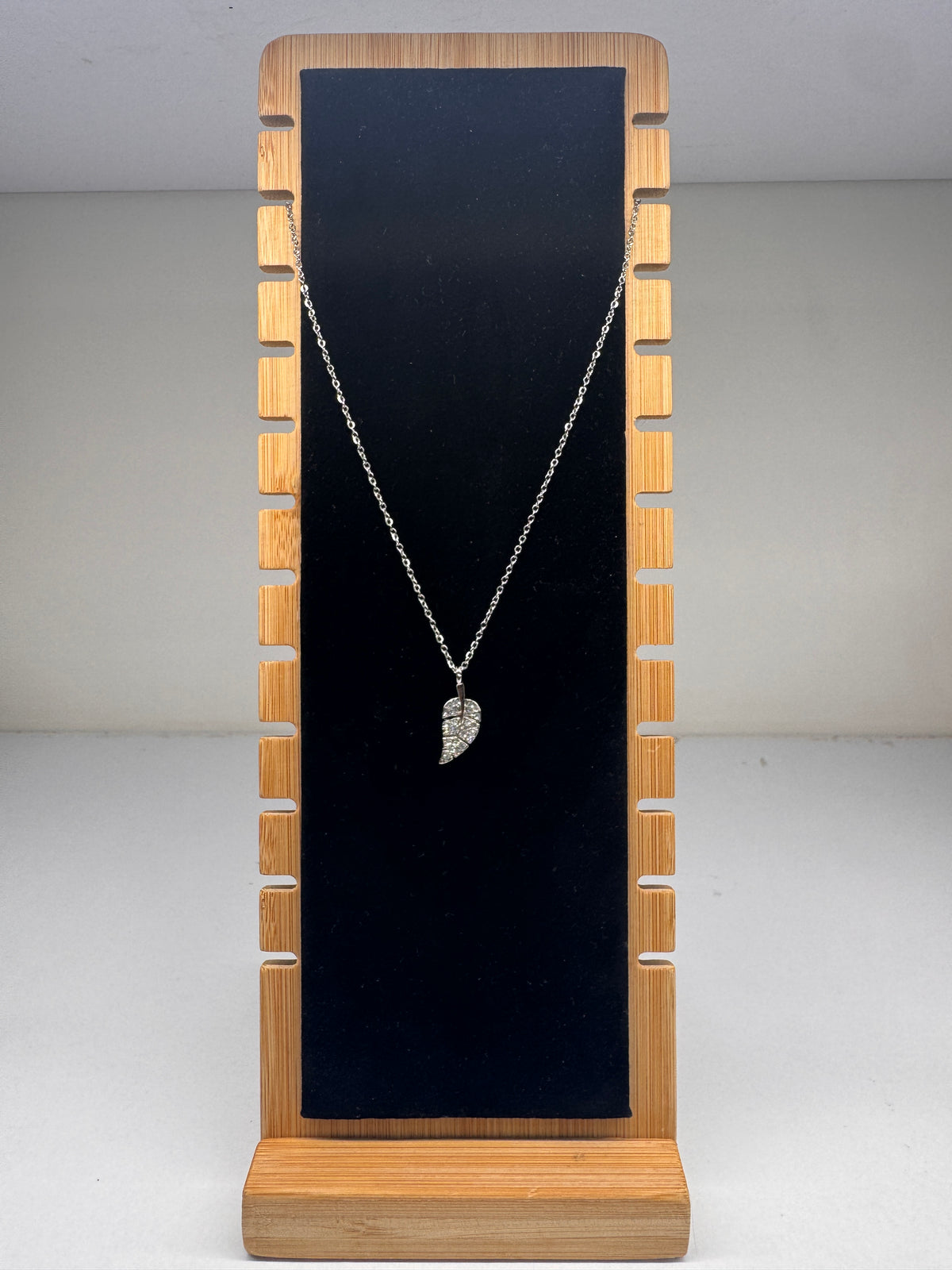 Silver leaf chain