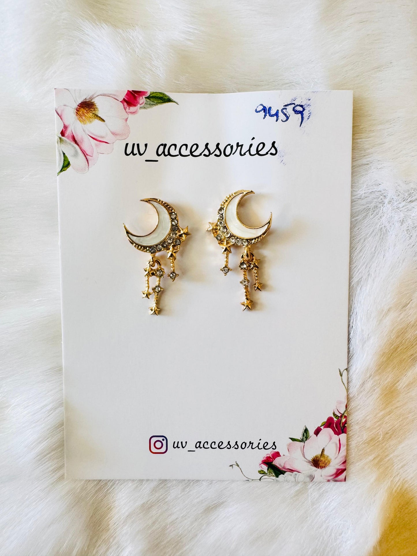 Moon studs