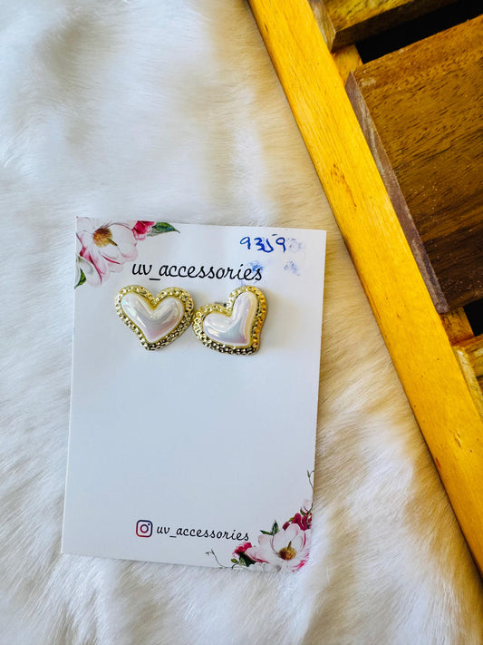 Heart pearl studs