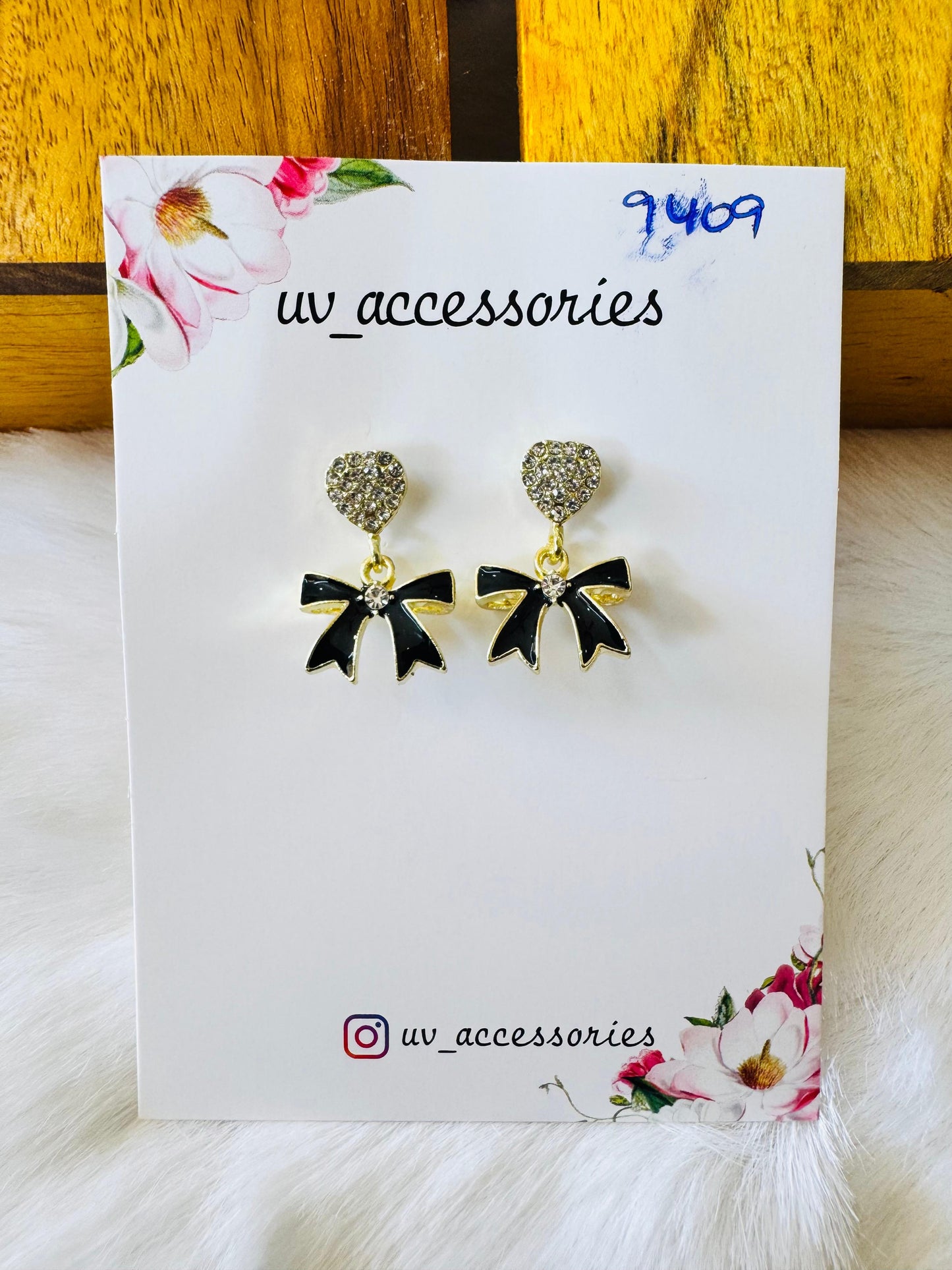 Bow earrings
