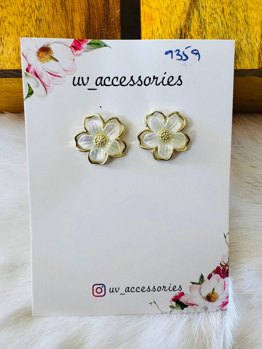 Flower studs